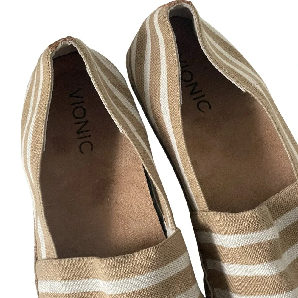 Vionic Valeri Tan White Stripe Espadrille Flats Size 9